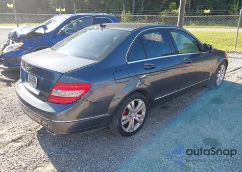 2008 Mercedes-Benz C 300 Luxury/Sport из США, поврежденный, VIN WDDGF54X48F041702